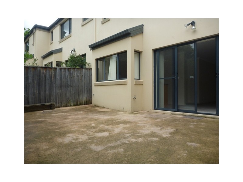 11/4-10 Kumbardang Avenue, Miranda NSW 2228