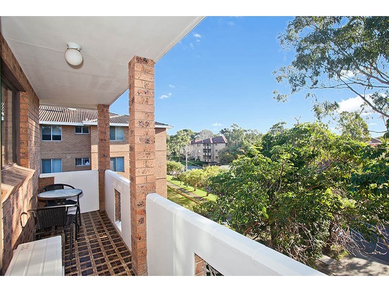 8/6 Curtis Street, Caringbah NSW 2229