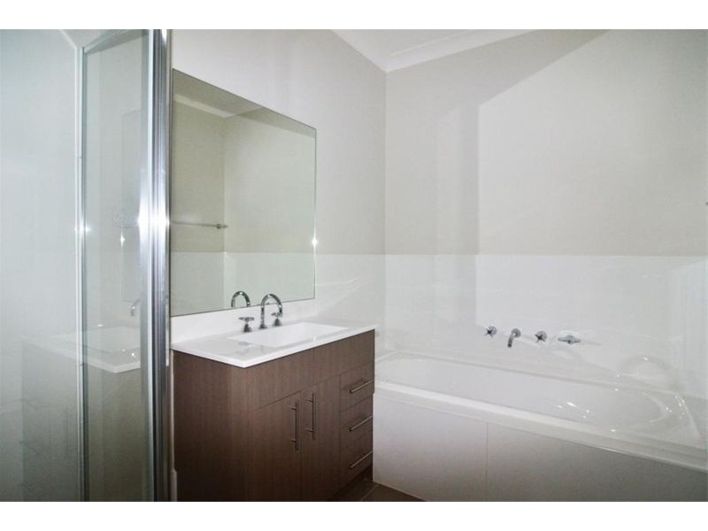 13a  Kenneth Avenue, Kirrawee NSW 2232