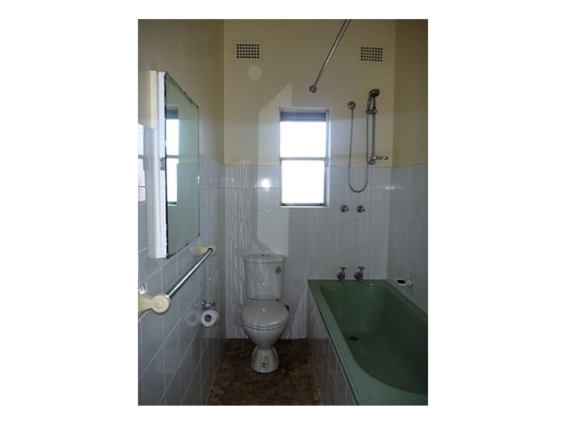 2/6 PRINCES HIGHWAY, Sylvania NSW 2224