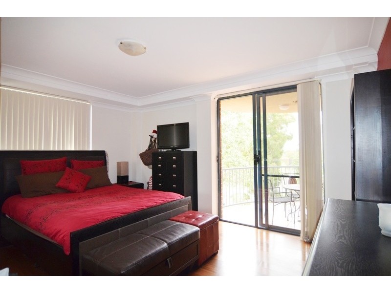 Level 3 10/2-4 Central Road, Miranda NSW 2228
