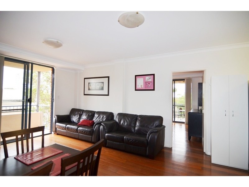 Level 3 10/2-4 Central Road, Miranda NSW 2228