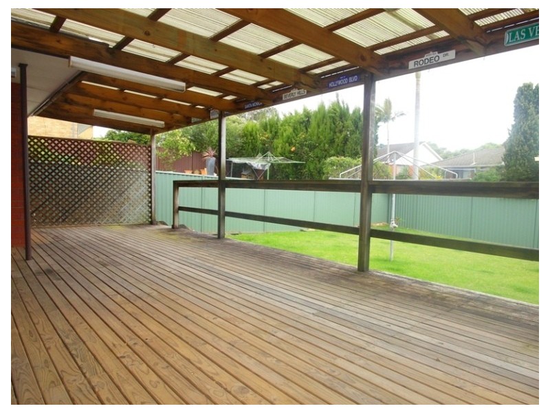 12 Merino Place, Sylvania NSW 2224