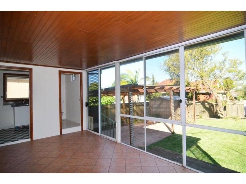 6 Warwick Street, Sylvania NSW 2224