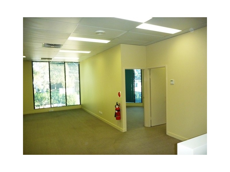 1/ 80 Woodfield  Boulevarde, Caringbah NSW 2229