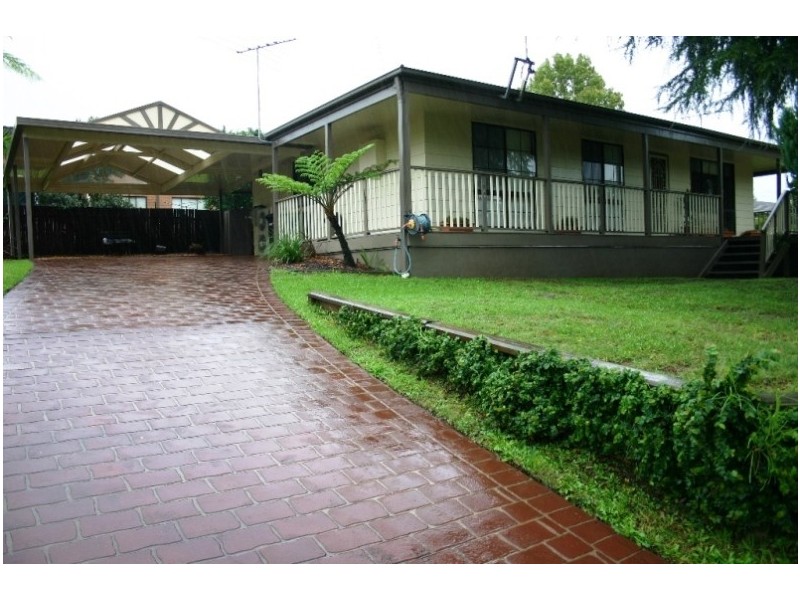 5 Lark Place, Wallacia NSW 2745