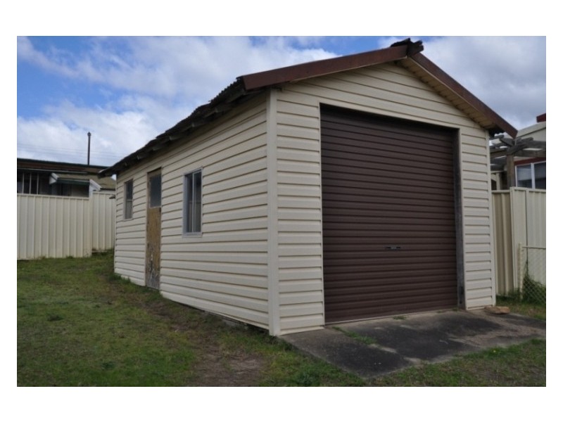 32 Ninth Street, Warragamba NSW 2752