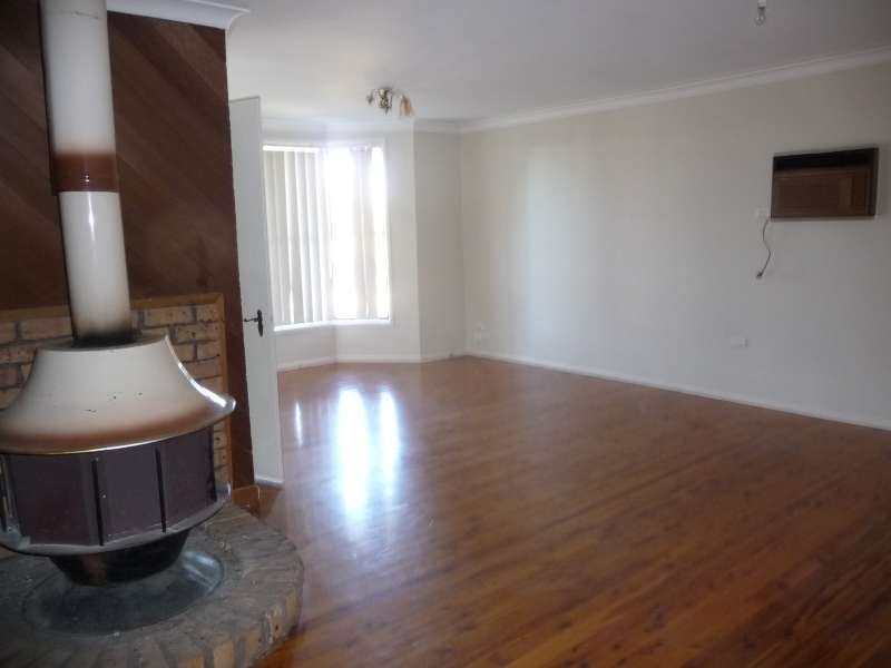 7 Driver Avenue, Wallacia NSW 2745