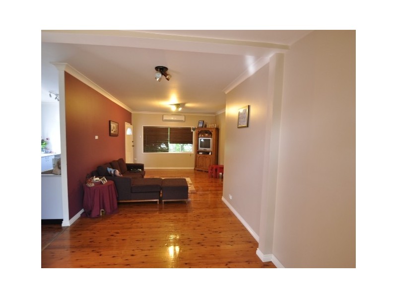 7 First St, Warragamba NSW 2752