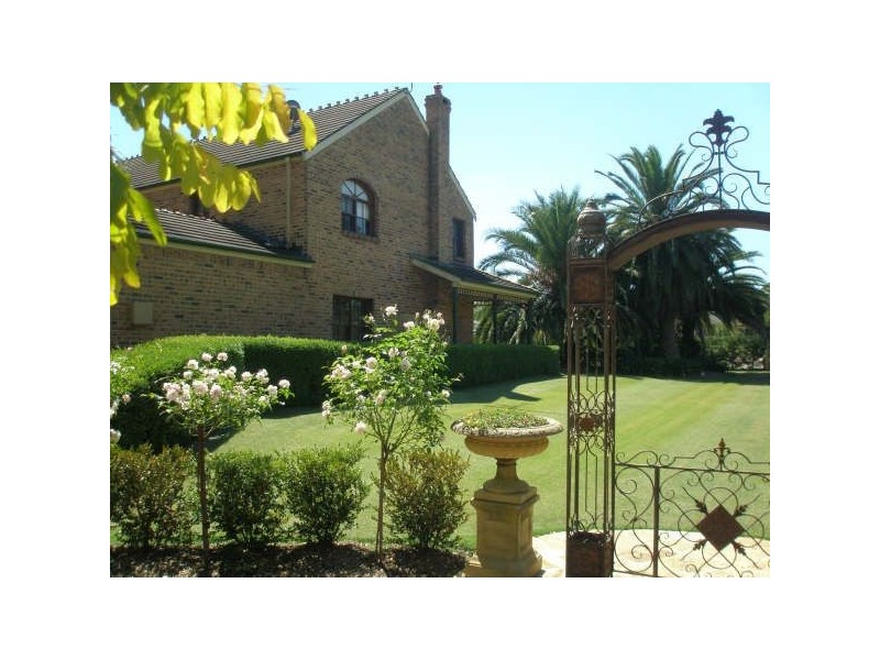 Wallacia NSW 2745