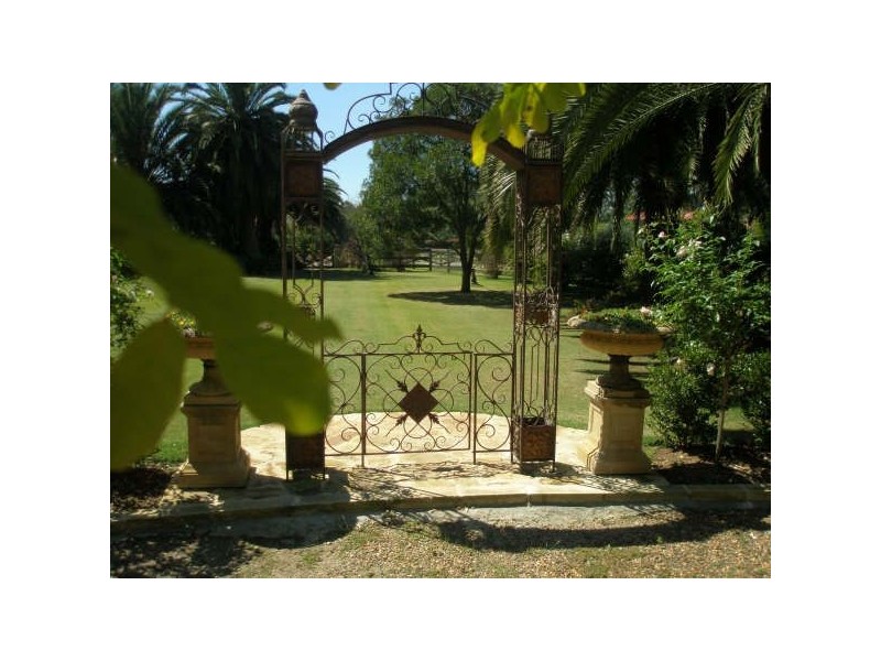 Wallacia NSW 2745