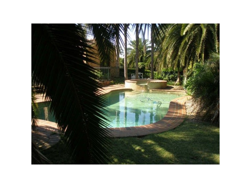 Wallacia NSW 2745