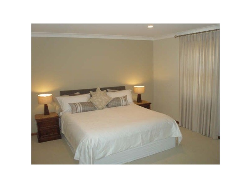 Wallacia NSW 2745