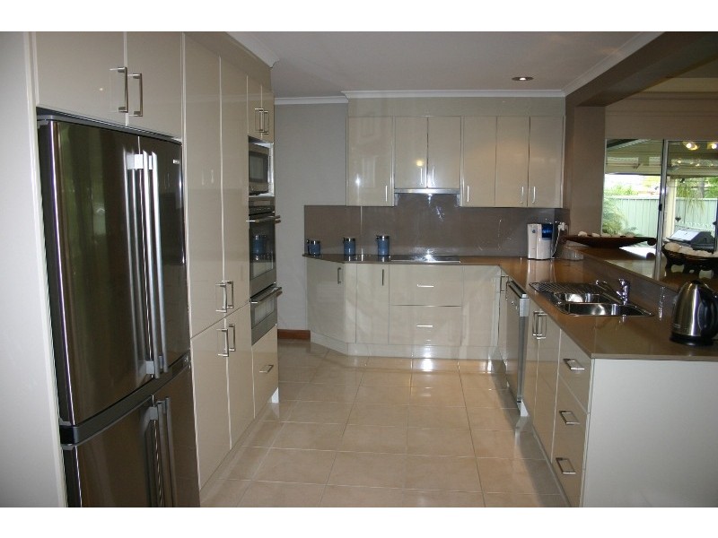 2  Glenmore Place, South Penrith NSW 2750