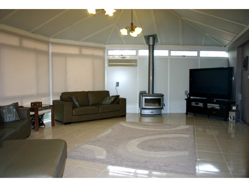 2  Glenmore Place, South Penrith NSW 2750