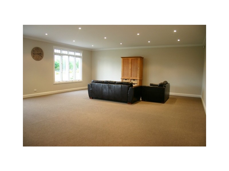 27 Greenhills Drive, Silverdale NSW 2752