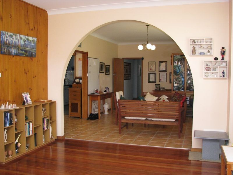 2 Niblick Crescent, Oatlands NSW 2117