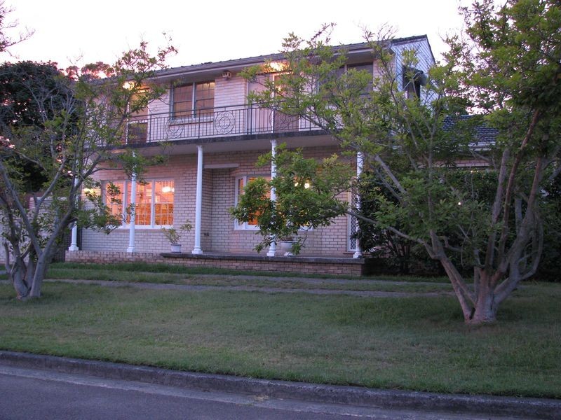 2 Niblick Crescent, Oatlands NSW 2117