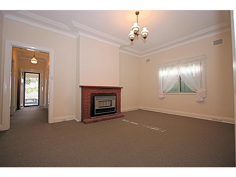 8 New Zealand Street, Parramatta NSW 2150