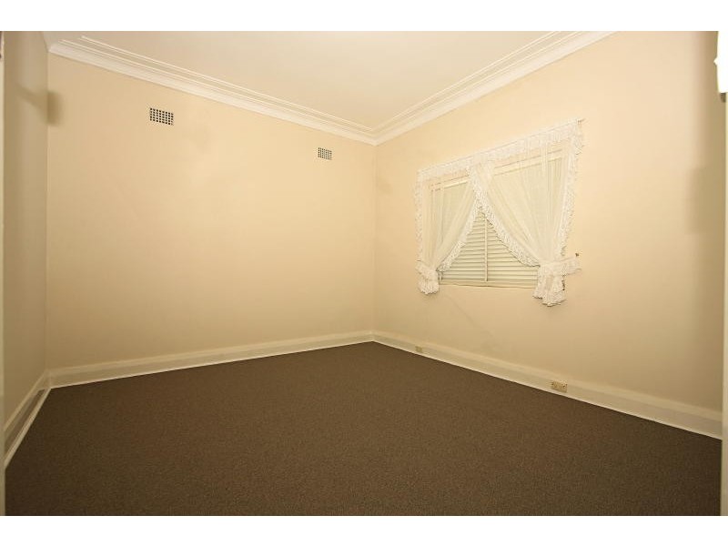 8 New Zealand Street, Parramatta NSW 2150