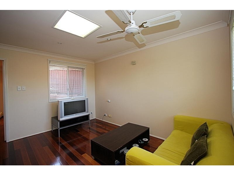 15 Strathalbyn Drive, Oatlands NSW 2117