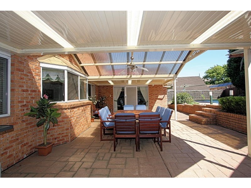 15 Strathalbyn Drive, Oatlands NSW 2117