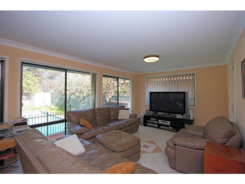 15 Christine Street, Northmead NSW 2152