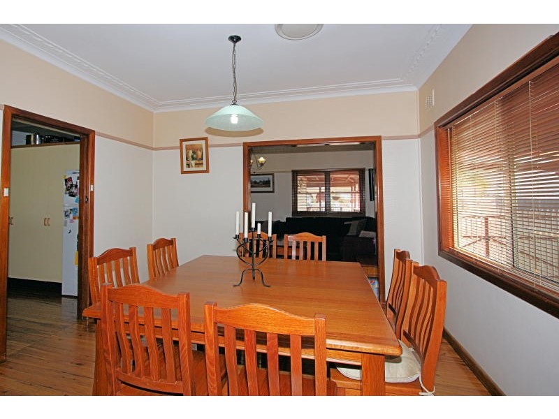 5 Earl Street, Merrylands NSW 2160