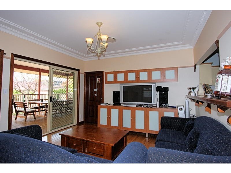 5 Earl Street, Merrylands NSW 2160