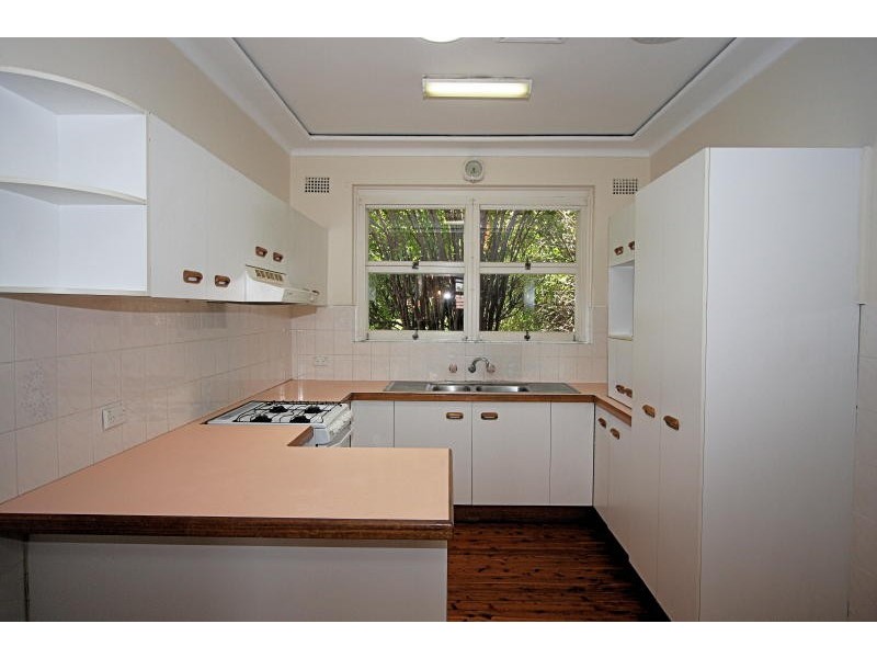 16 Gowan Brae Ave, Oatlands NSW 2117