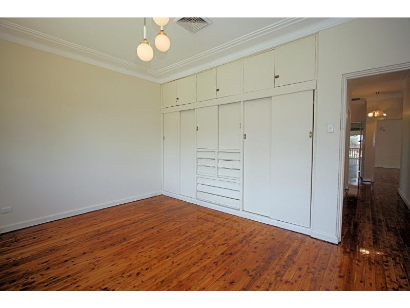 16 Gowan Brae Ave, Oatlands NSW 2117