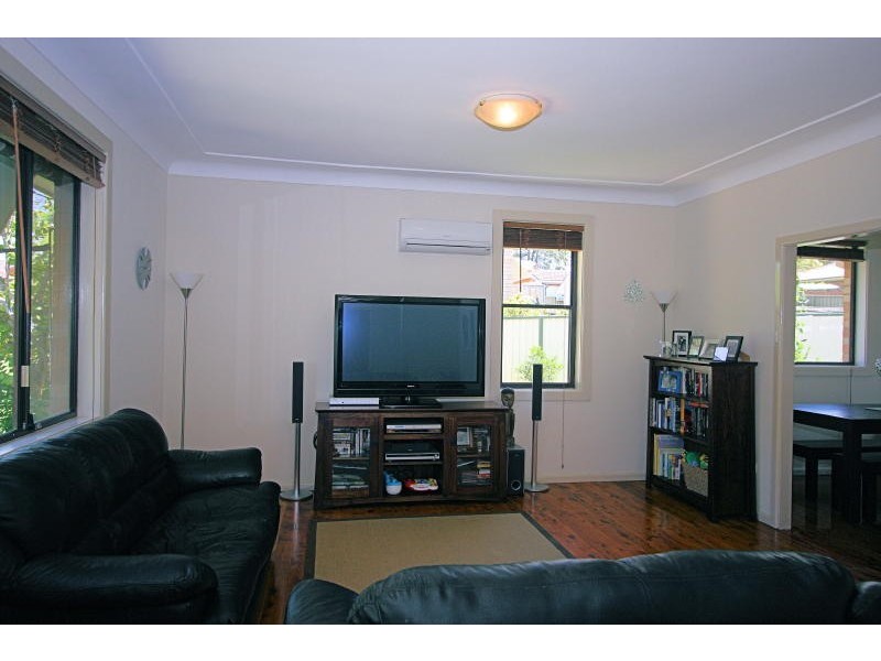 9 Brelogail Street, Northmead NSW 2152