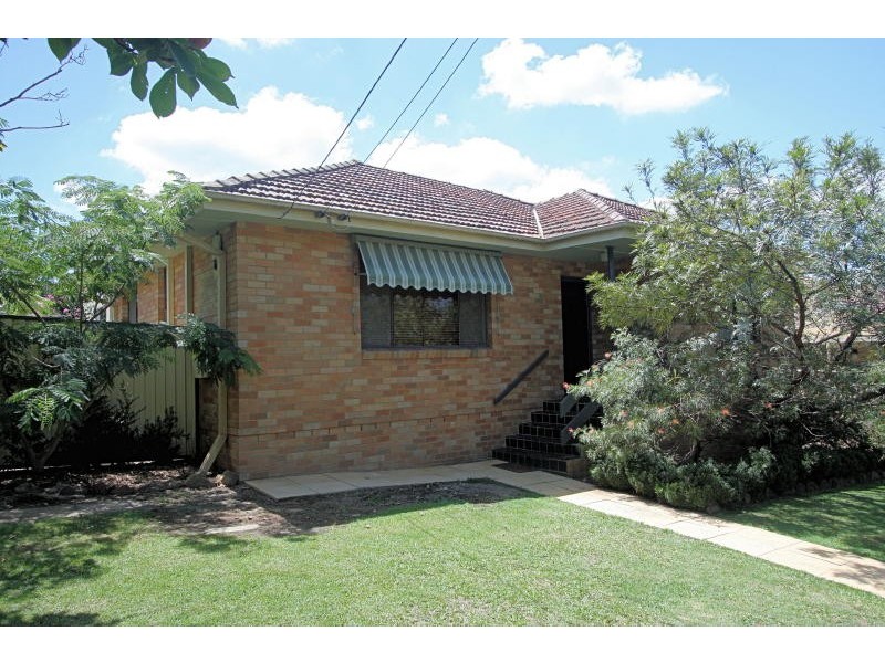 9 Brelogail Street, Northmead NSW 2152