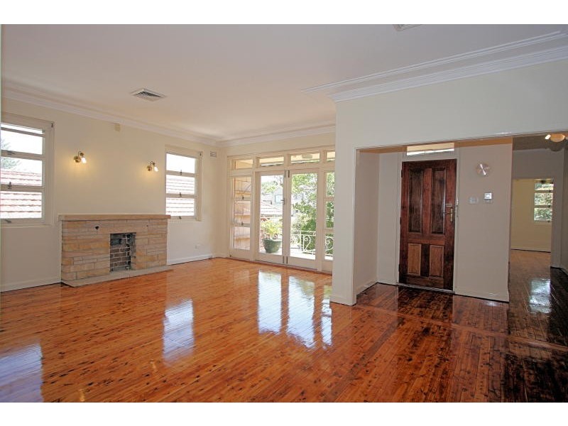 16 Gowan Brae Avenue, Oatlands NSW 2117