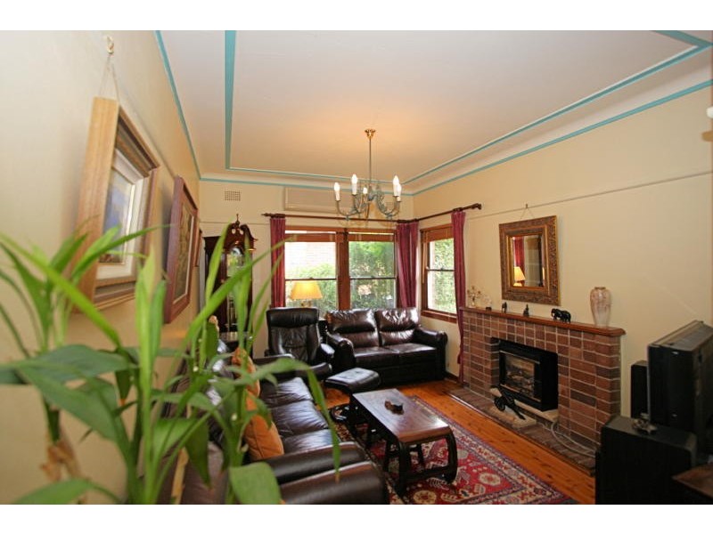 6 Elizabeth Crescent, Northmead NSW 2152