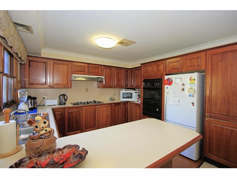 10 Blackwood Place, Oatlands NSW 2117