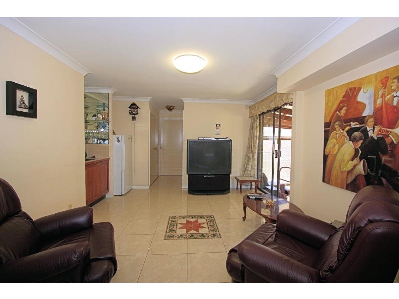 10 Blackwood Place, Oatlands NSW 2117