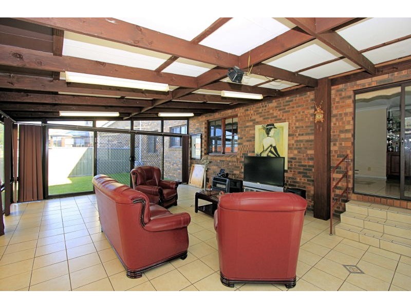 10 Blackwood Place, Oatlands NSW 2117