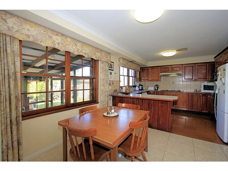 10 Blackwood Place, Oatlands NSW 2117