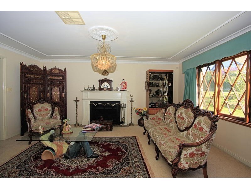 10 Blackwood Place, Oatlands NSW 2117