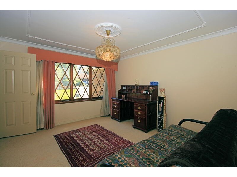 10 Blackwood Place, Oatlands NSW 2117