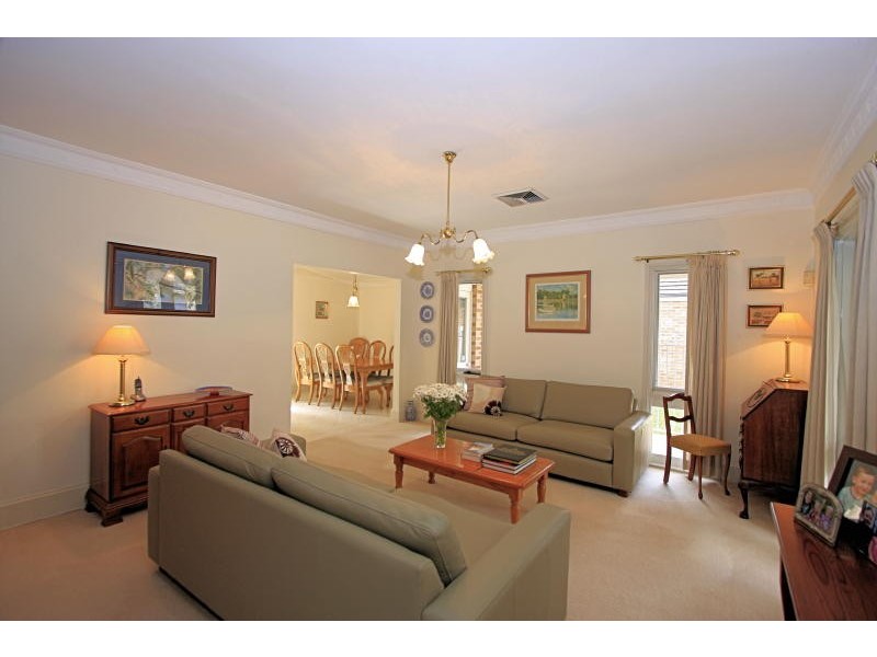 1 Acacia Court, Oatlands NSW 2117