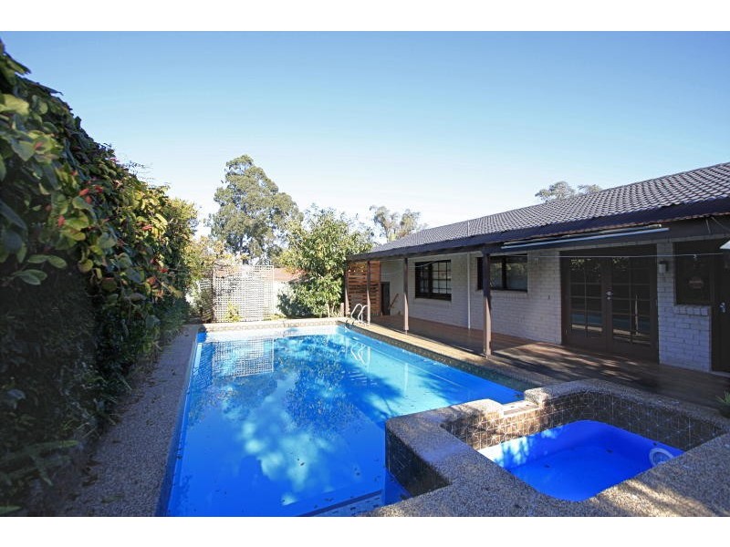 9 Grasmere Ave, Northmead NSW 2152