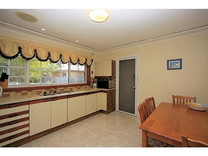 13 Kerrie Road, Oatlands NSW 2117