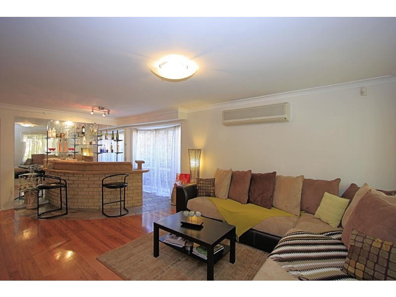 11b Larnook Close, Oatlands NSW 2117