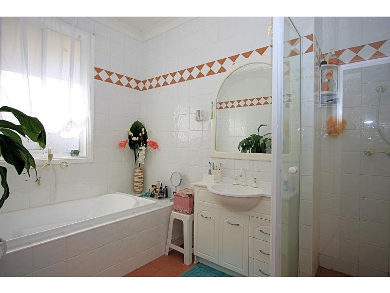 8 Brelogail Street, Northmead NSW 2152