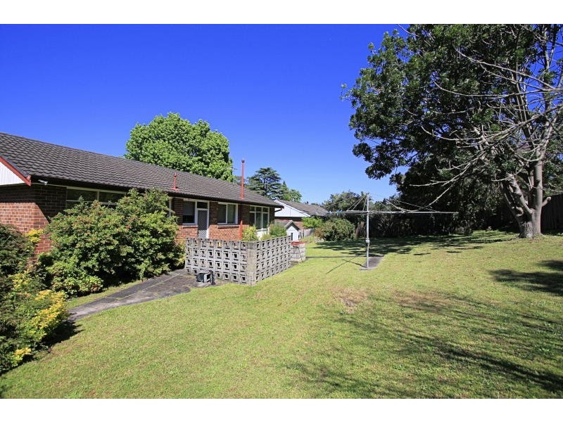 9 Wyuna Place, Oatlands NSW 2117