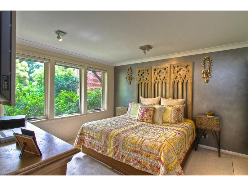 3 Hunterford Cres, Oatlands NSW 2117