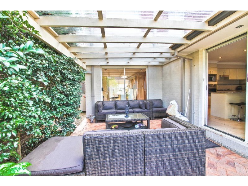 3 Hunterford Cres, Oatlands NSW 2117