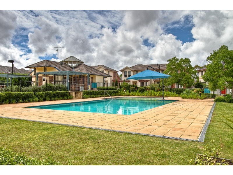 3 Hunterford Cres, Oatlands NSW 2117